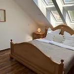Апартаменты 110 Qm Stadtnahe Oase Im Gruenen